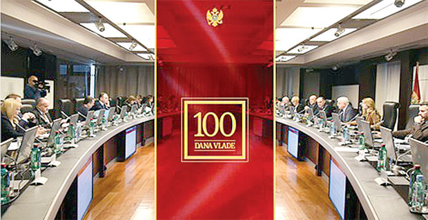 Премијер Марковић нуди обећања